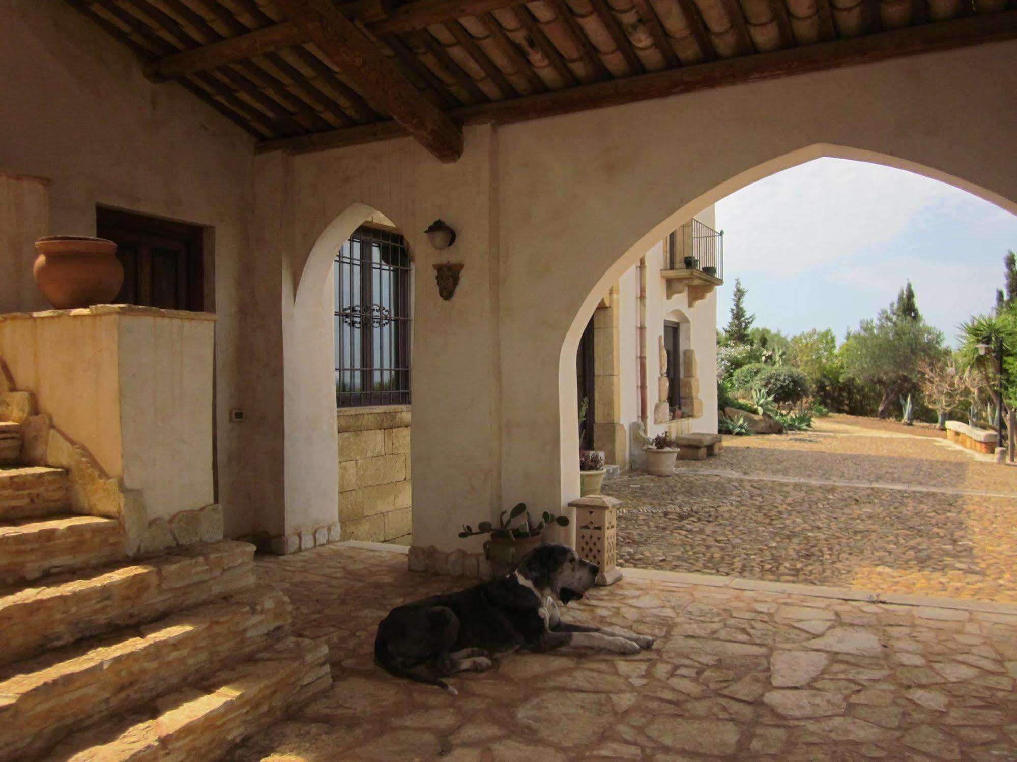 Casale Alma Bed and Breakfast Marsala Exteriör bild