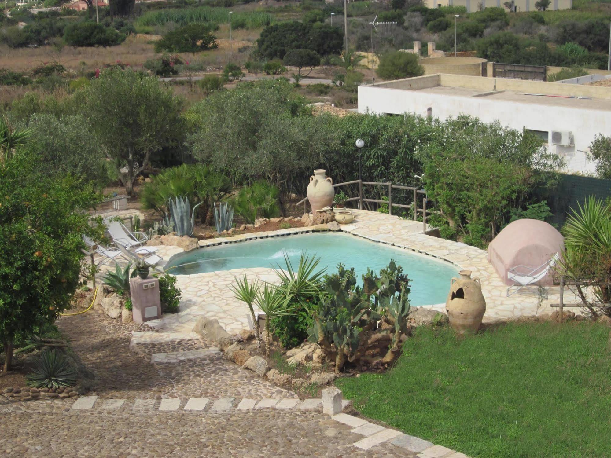 Casale Alma Bed and Breakfast Marsala Exteriör bild