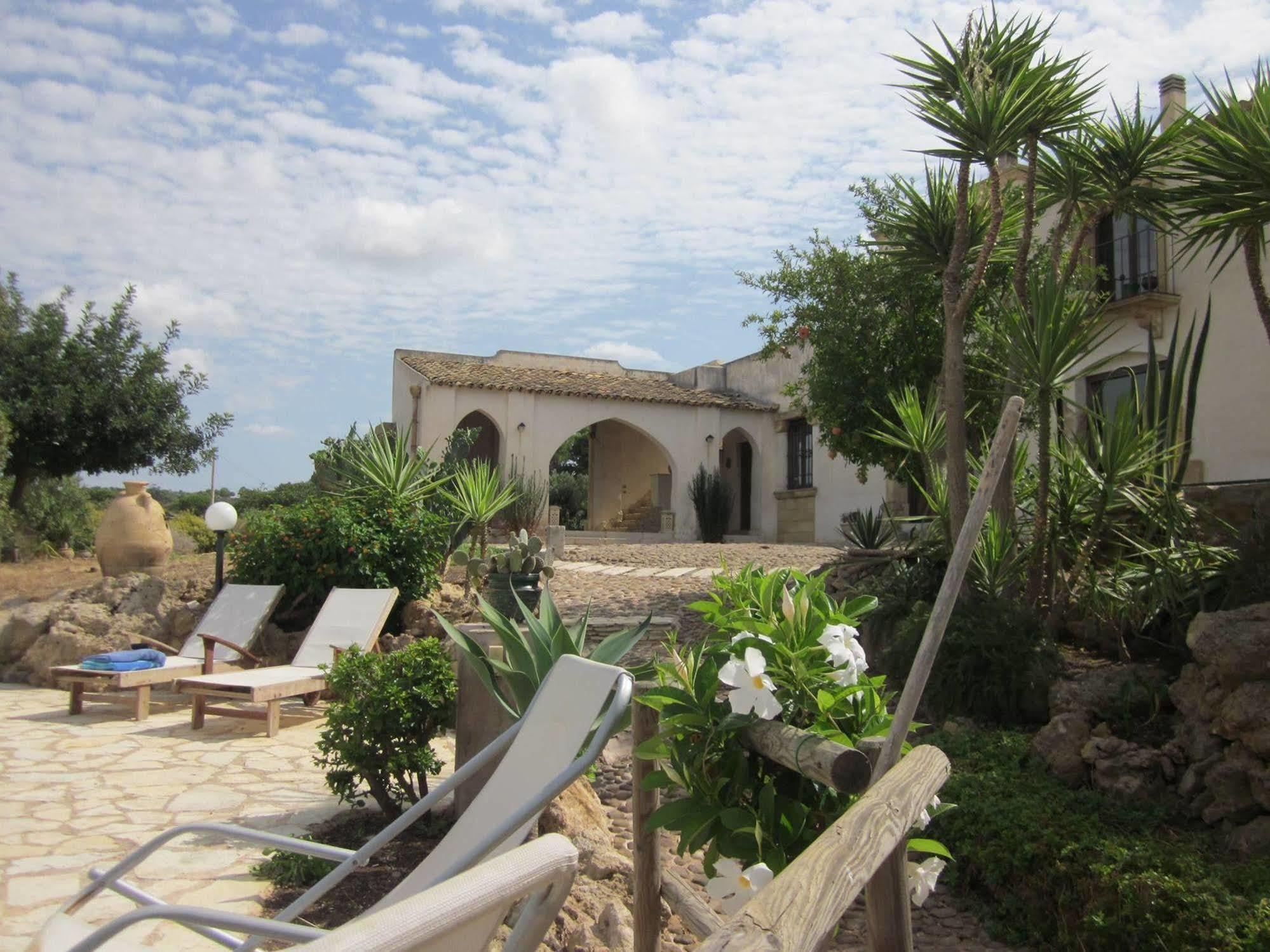 Casale Alma Bed and Breakfast Marsala Exteriör bild