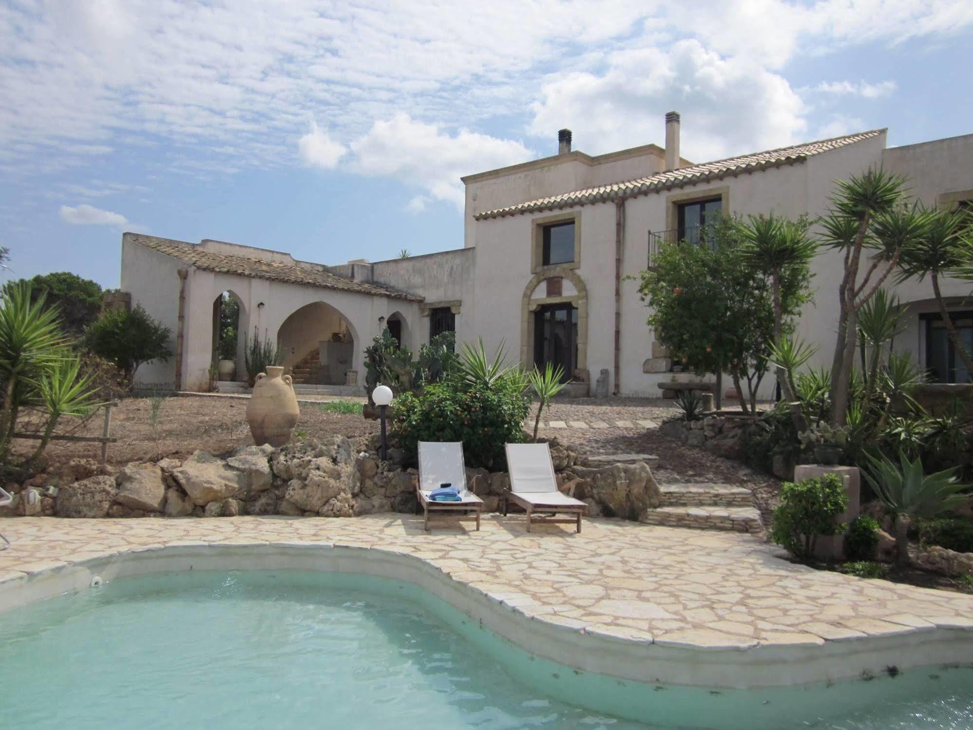 Casale Alma Bed and Breakfast Marsala Exteriör bild