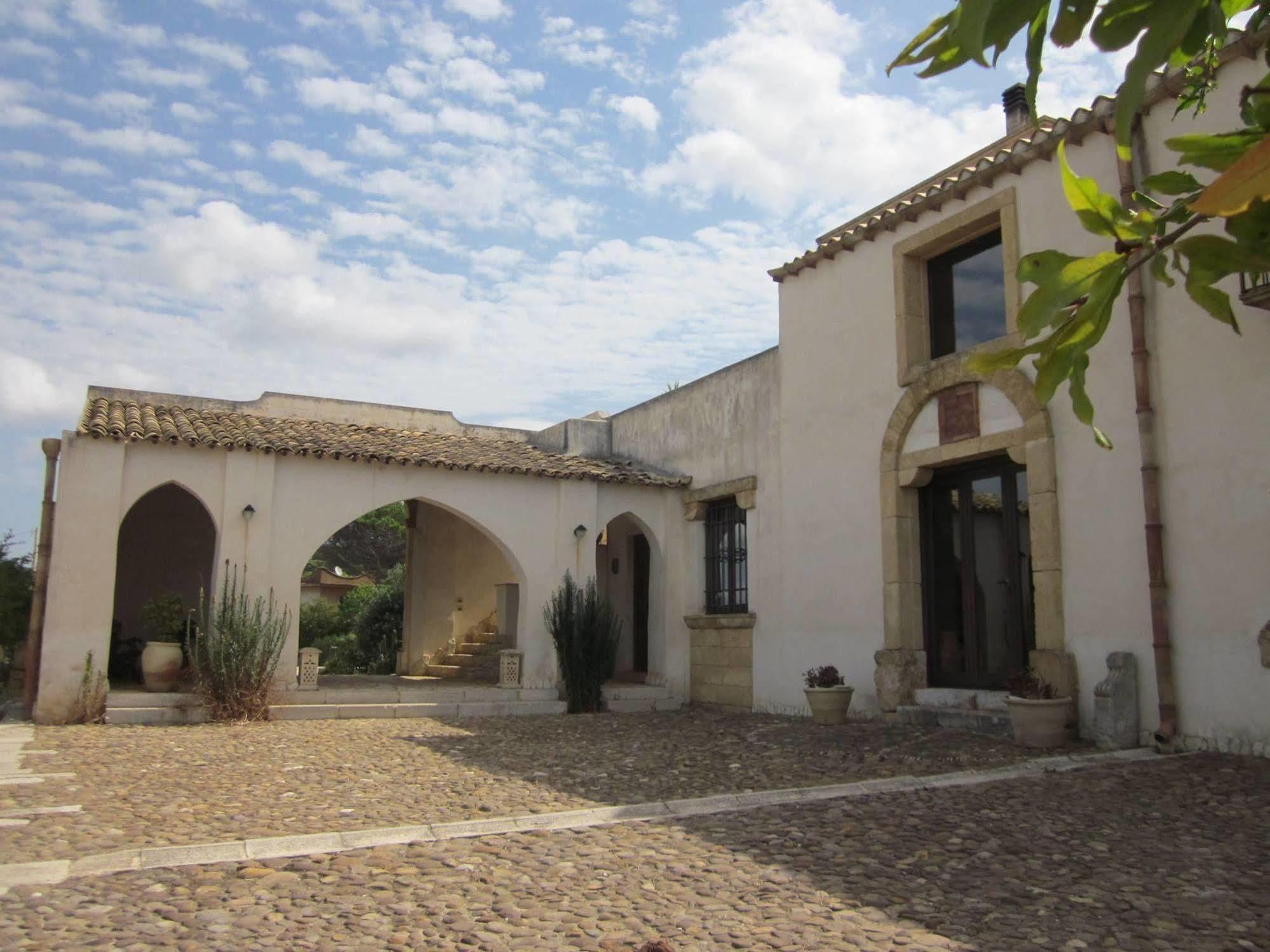 Casale Alma Bed and Breakfast Marsala Exteriör bild